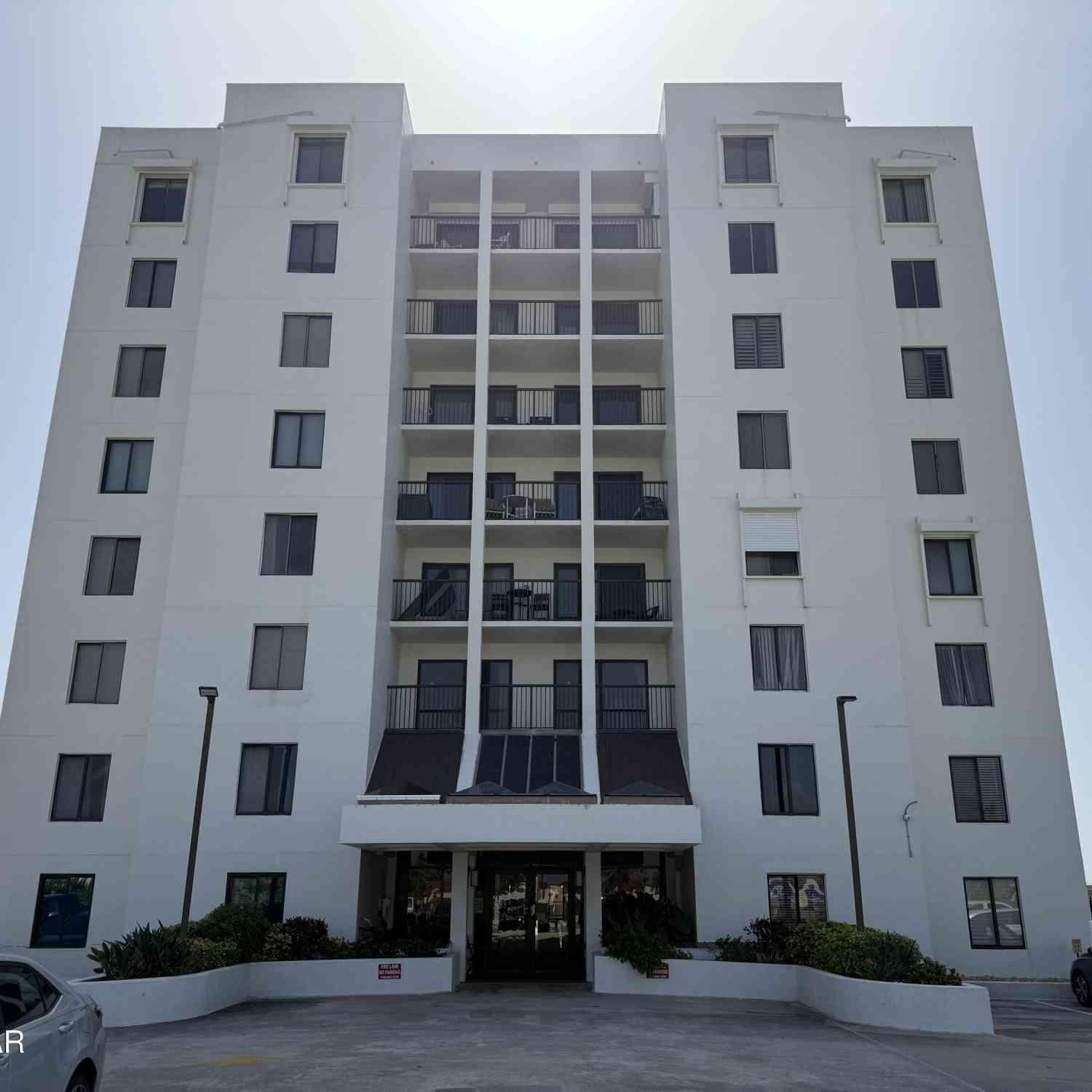 Condo For Sale - 2615 S Atlantic Avenue #1D<br/> Daytona Beach, FL 32118