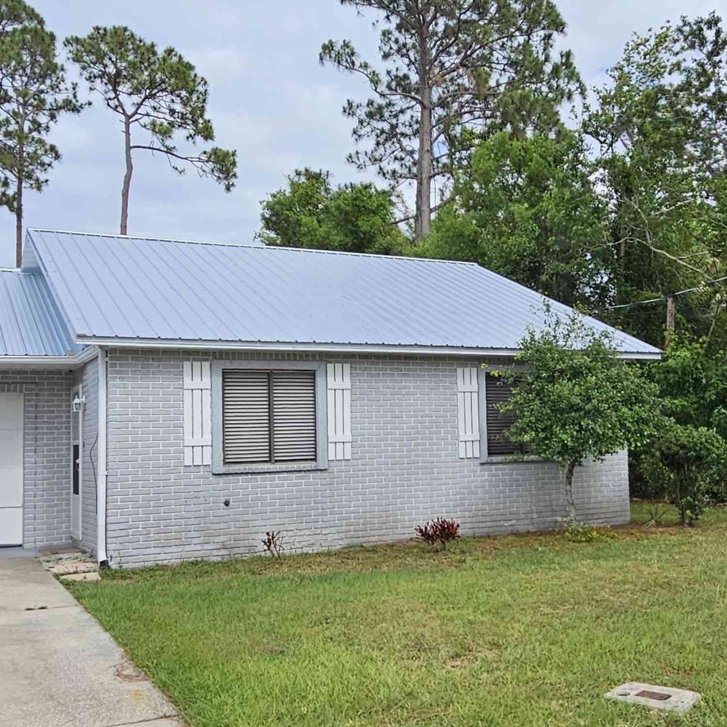 Homes For Sale - 2801 Nordman Avenue<br/> New Smyrna Beach, FL 32168