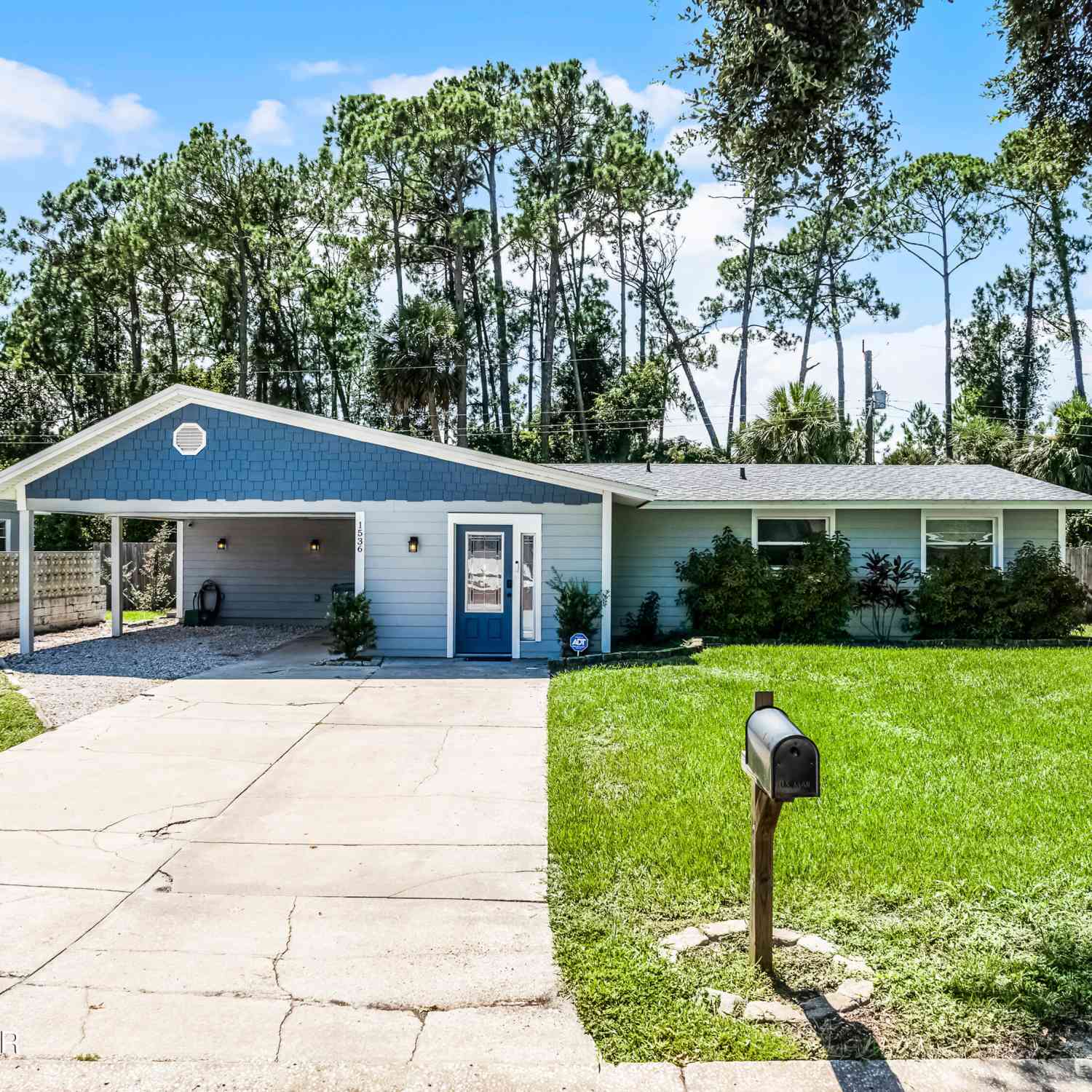 Homes For Sale - 1536 Culverhouse Drive<br/> Daytona Beach, FL 32117