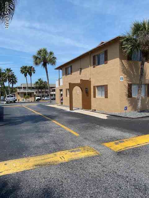 Condo For Rent - 415 N Halifax Avenue #100<br/> Daytona Beach, FL 32118