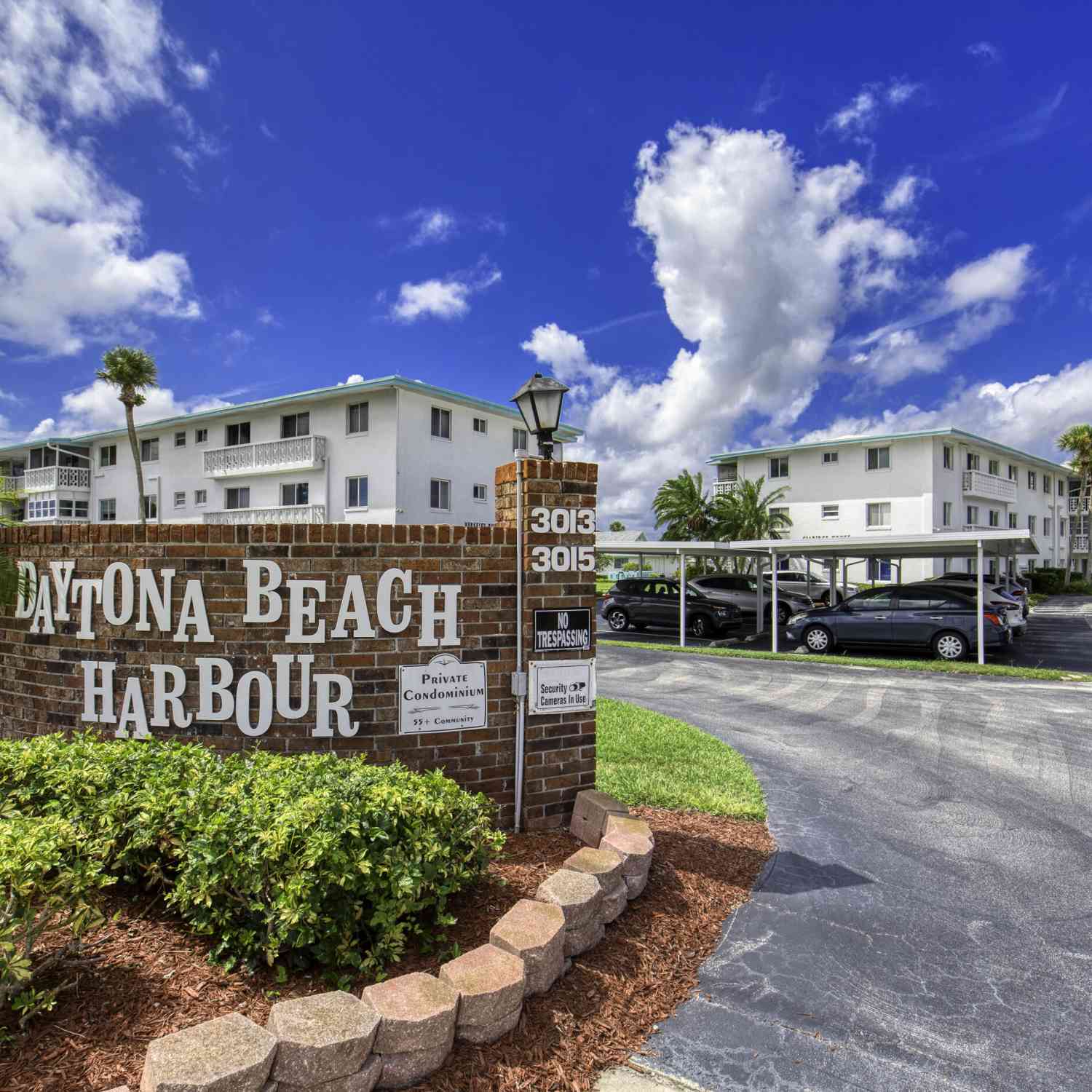 Condo For Sale - 3013 N Halifax Avenue #B3<br/> Daytona Beach, FL 32118