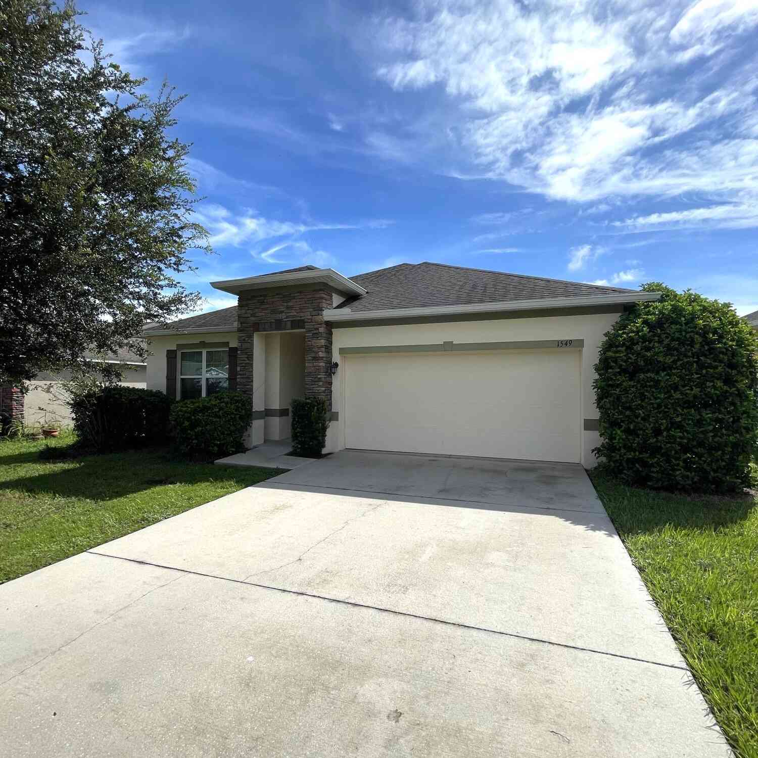 Homes For Sale - 1549 Sterns Drive<br/> Lake County, Leesburg, FL 34748