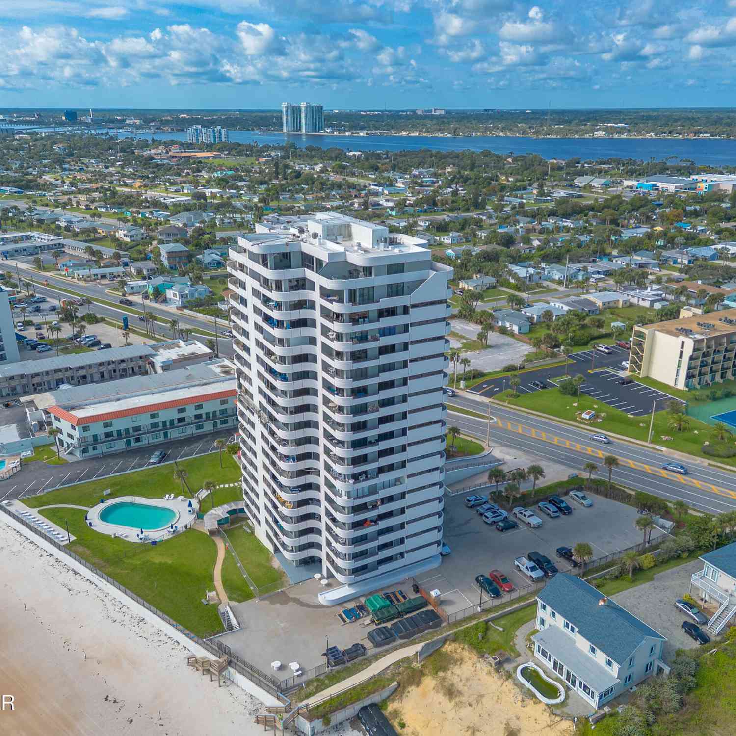 Condo For Sale - 1420 N Atlantic Avenue #601<br/> Daytona Beach, FL 32118