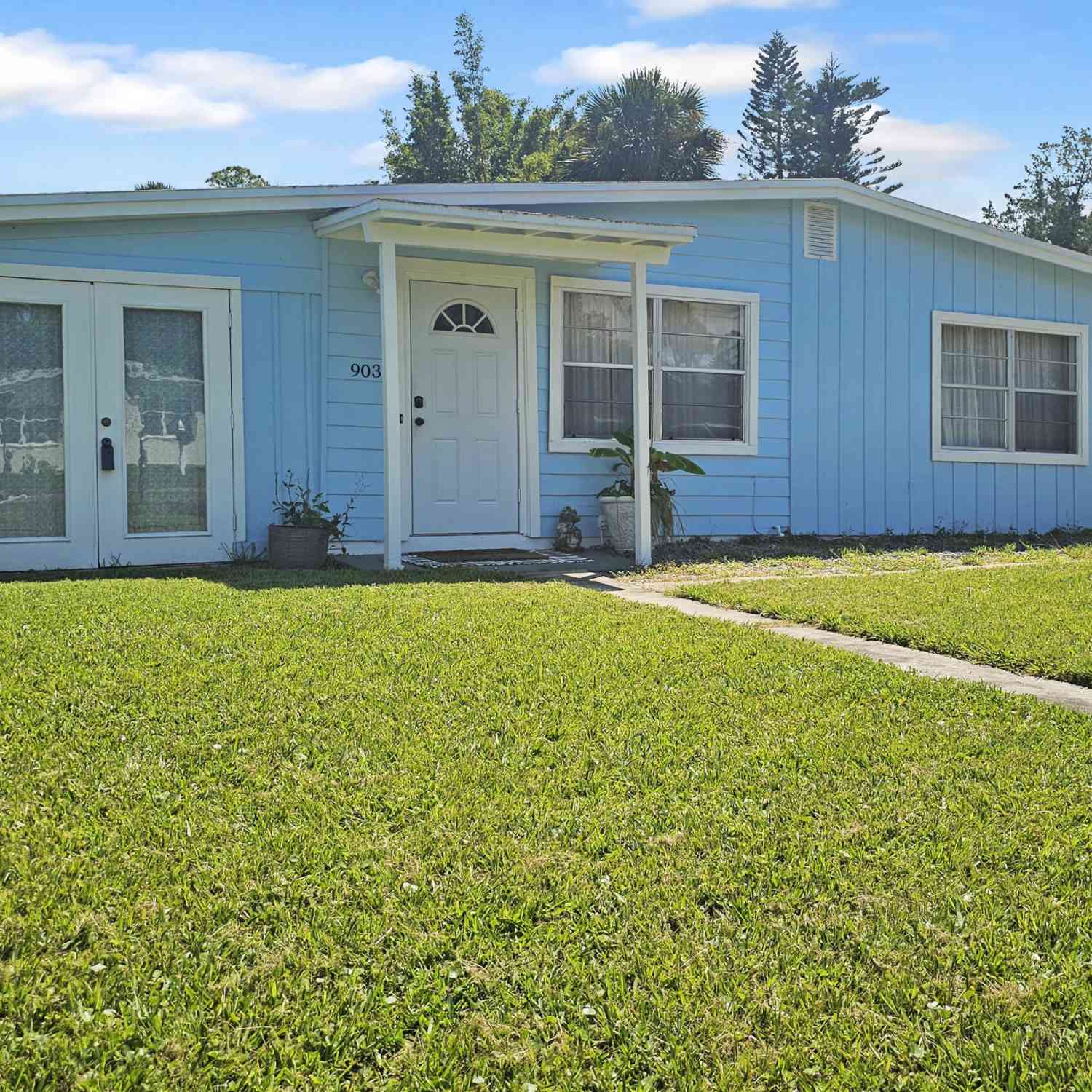 Homes For Sale - 903 Conrad Drive<br/> Volusia County, New Smyrna Beach, FL 32168