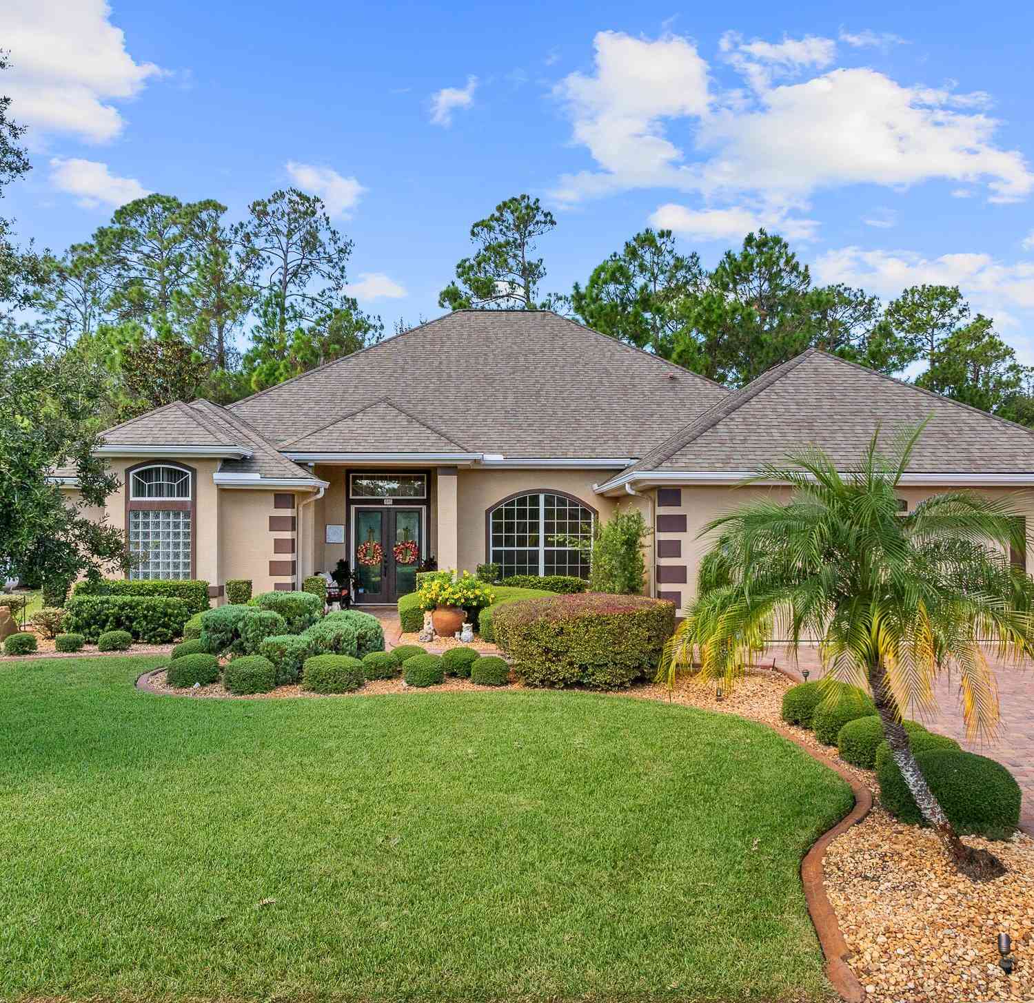 Homes For Sale - 945 Stone Lake Drive<br/> Ormond Beach, FL 32174