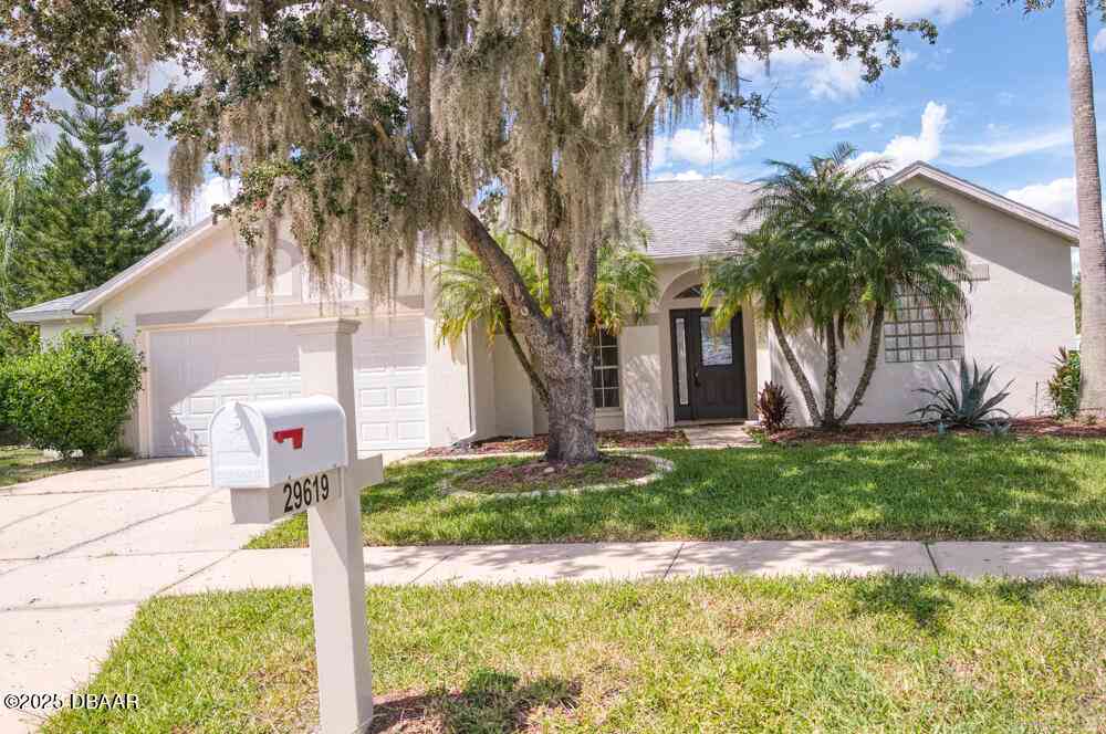 Homes For Sale - 29619 Allegro Drive<br/> Pasco County, Zephyrhills, FL 33543