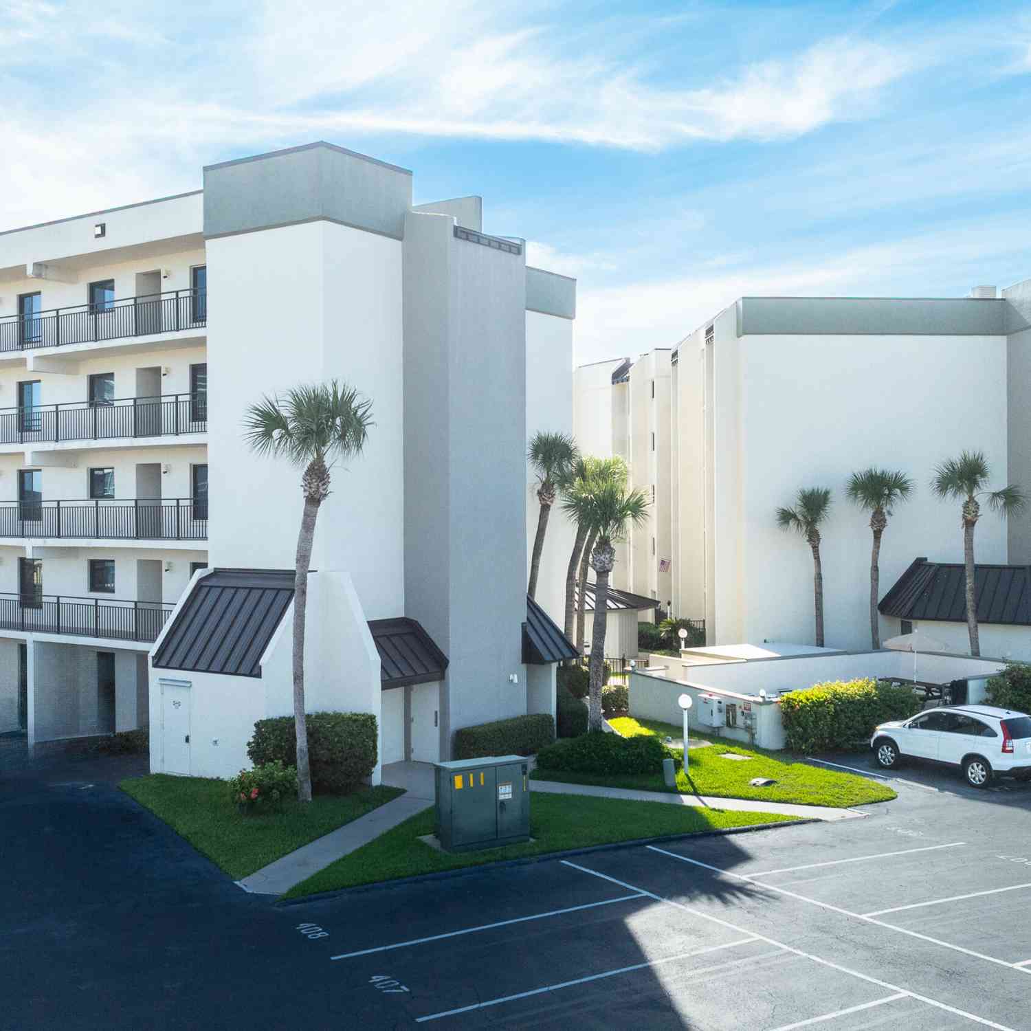 Condo For Sale - 1275 Ocean Shore Boulevard #P3<br/> Ormond Beach, FL 32176
