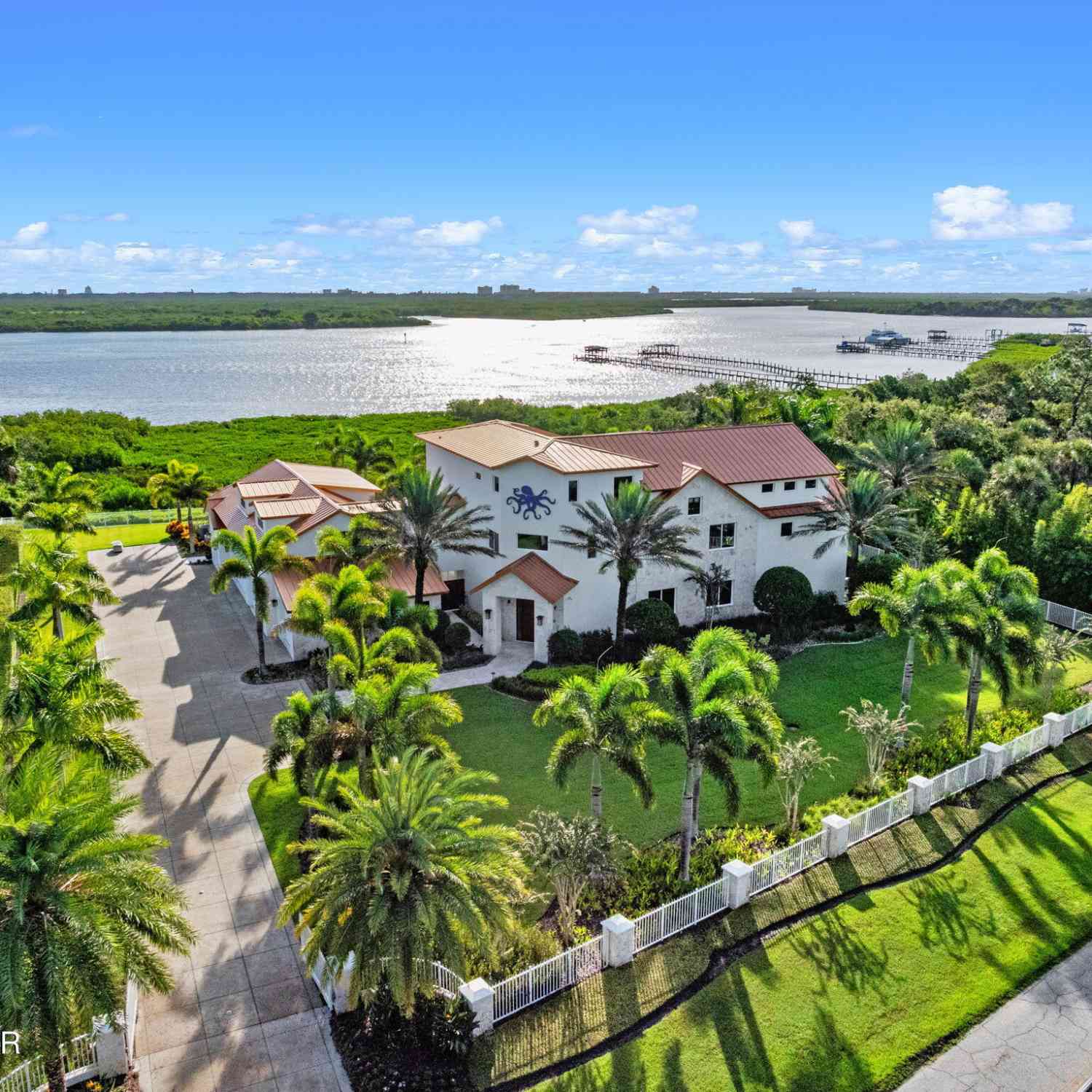 Homes For Sale - 1511 S Riverside Drive<br/> Volusia County, New Smyrna Beach, FL 32168