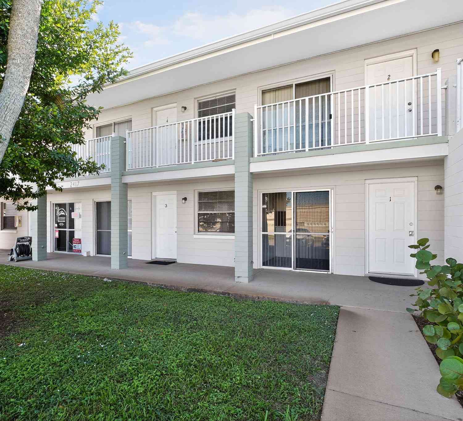 Condo For Rent - 2417 N Oleander Avenue<br/> Daytona Beach, FL 32118