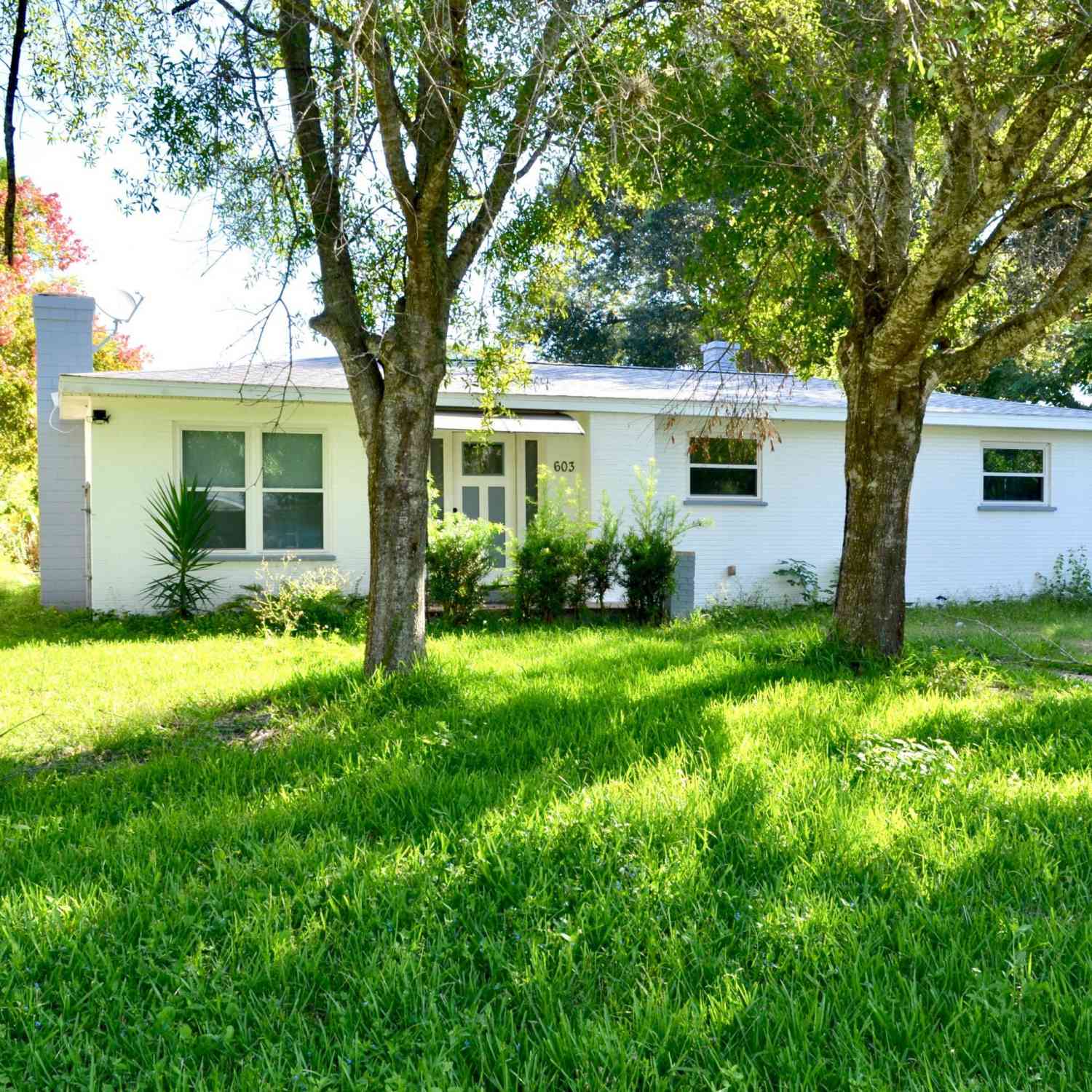 Homes For Sale - 603 Marlene Drive<br/> Volusia County, Holly Hill, FL 32117