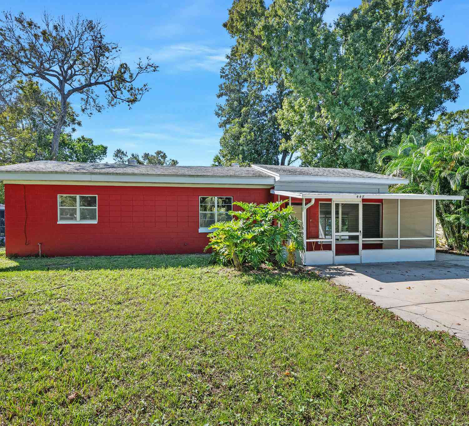 Homes For Sale - 448 Dorothy Avenue<br/> Volusia County, Holly Hill, FL 32117