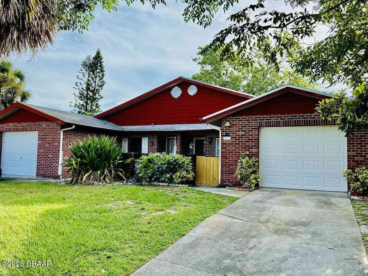 Homes For Sale - 415 Shangri La Circle<br/> Edgewater, FL 32132