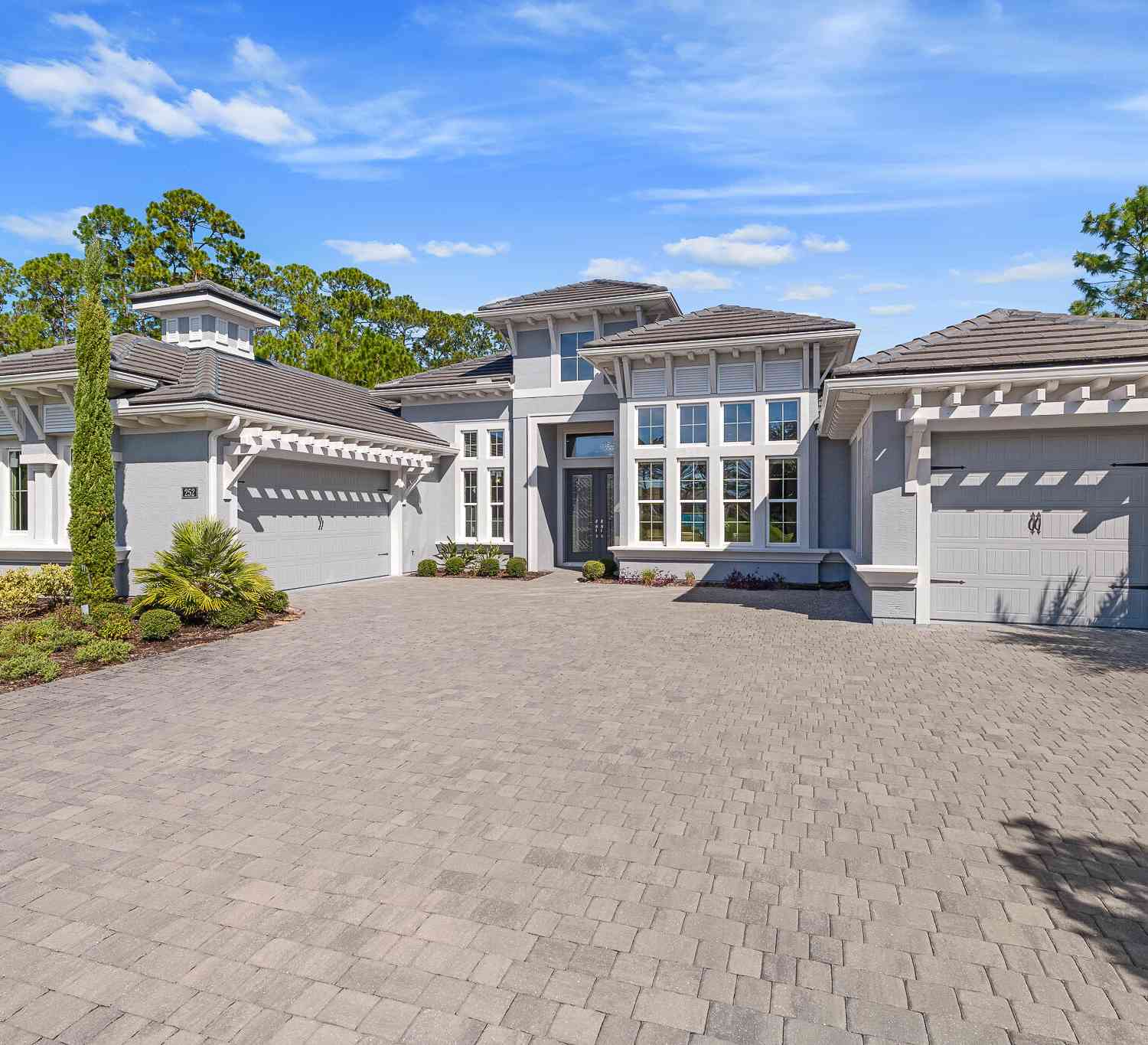 Homes For Sale - 252 Stirling Bridge Drive<br/> Ormond Beach, FL 32174