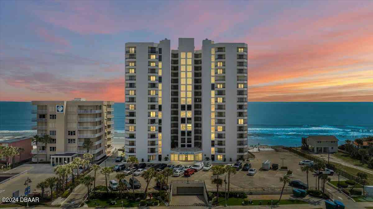 Condo For Sale - 3855 S Atlantic Avenue #PH5<br/> Daytona Beach Shores, FL 32118