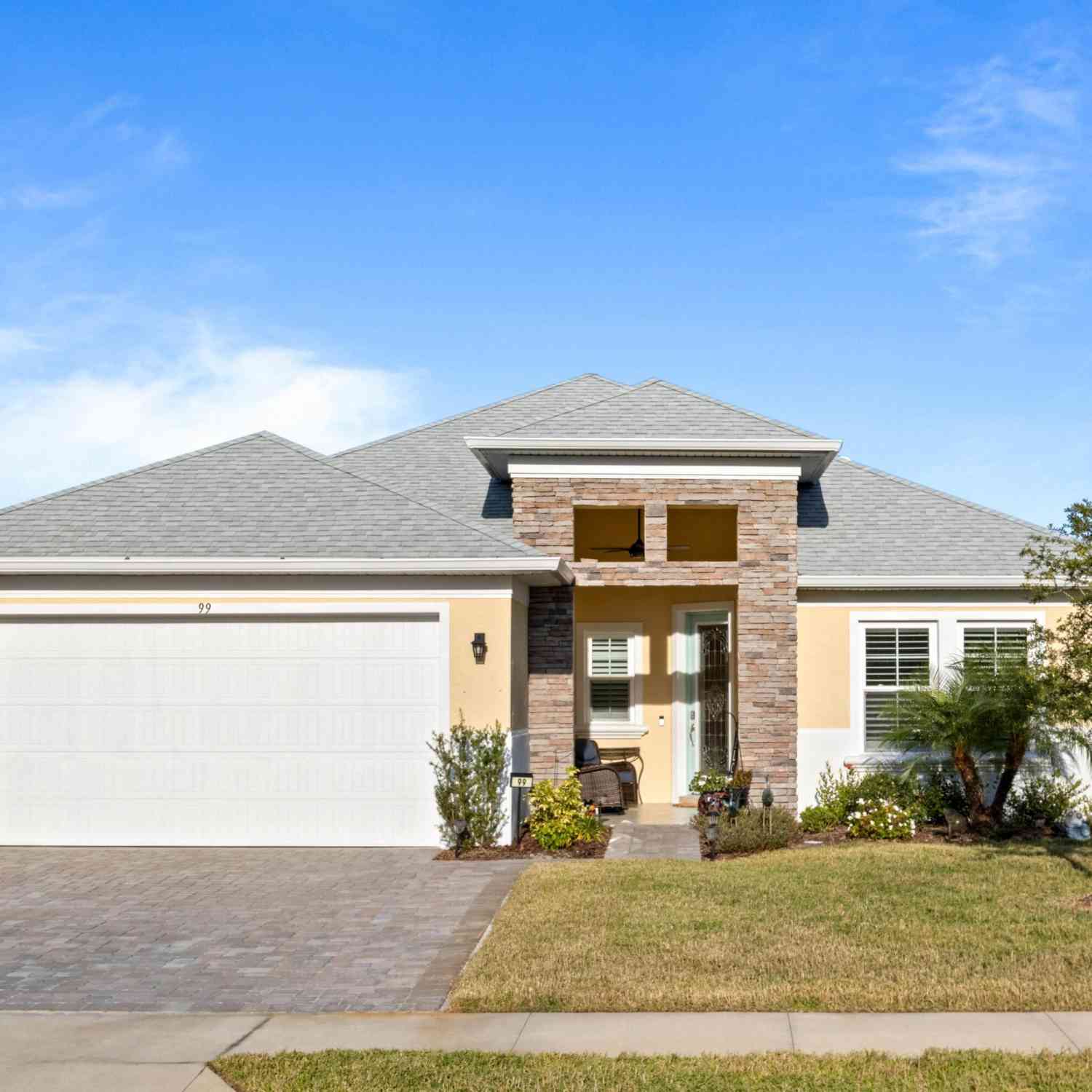 Homes For Sale - 99 Huntington Place<br/> Ormond Beach, FL 32174