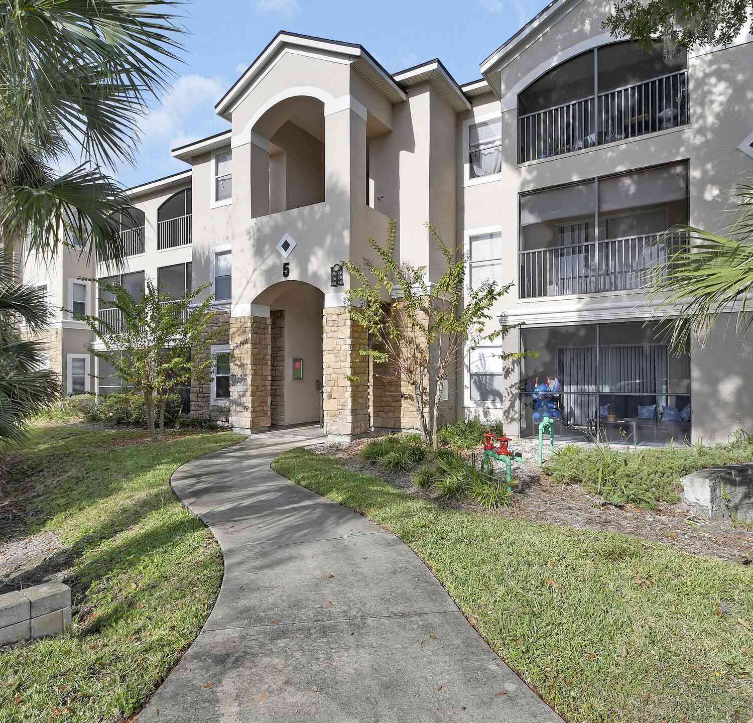 Condo For Sale - 940 Village Trail #5-106<br/> Port Orange, FL 32127