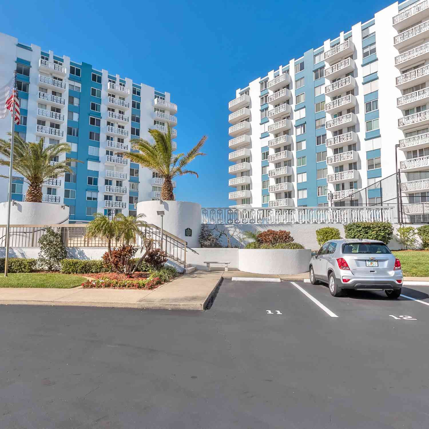 Condo For Sale - 935 N Halifax Avenue #106<br/> Daytona Beach, FL 32118