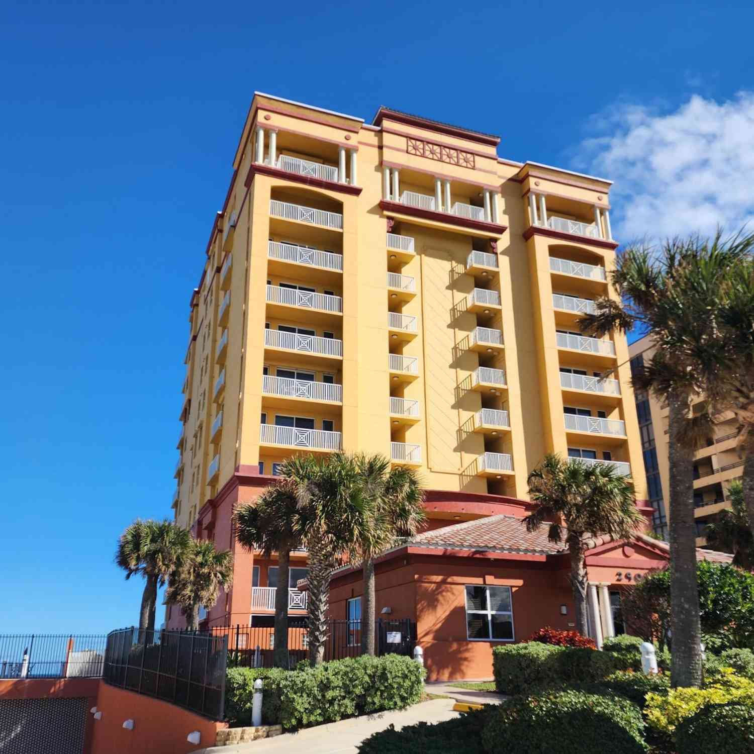 Condo For Rent - 2901 S Atlantic Avenue #402<br/> Daytona Beach Shores, FL 32118