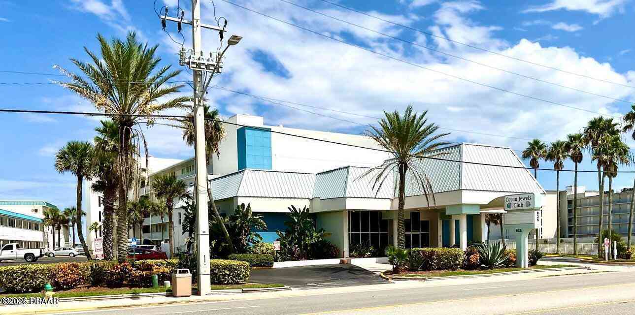 Homes For Sale - 935 S Atlantic Avenue #304<br/> Daytona Beach, FL 32118