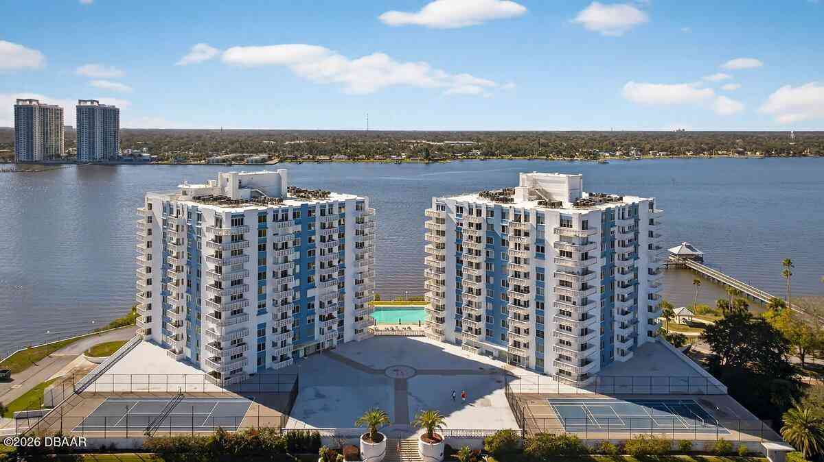 Condo For Sale - 925 N Halifax Avenue #1109<br/> Daytona Beach, FL 32118