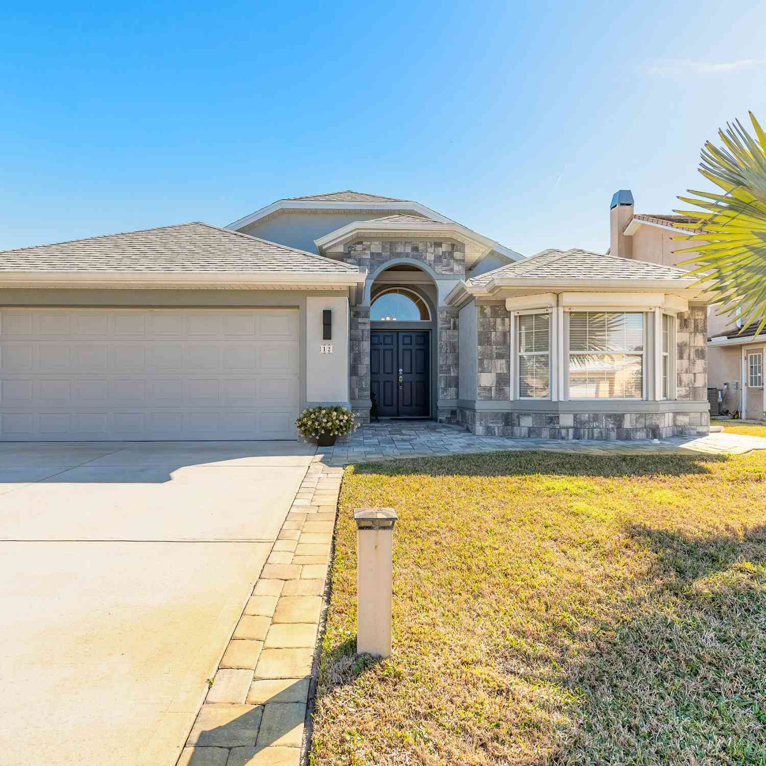 Homes For Sale - 12 Comet Court<br/> Palm Coast, FL 32137