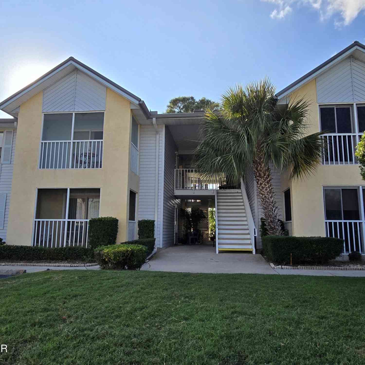 Condo For Sale - 101 Bent Tree Drive #63<br/> Daytona Beach, FL 32114
