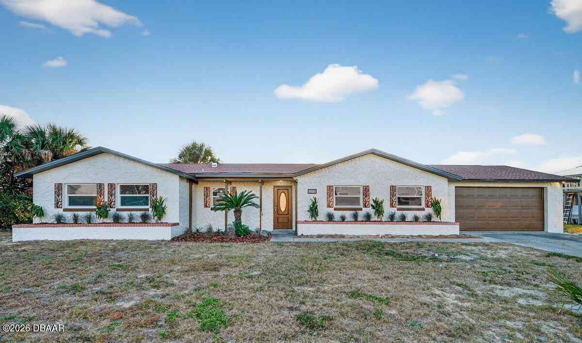 Homes For Sale - 4286 Oriole Avenue<br/> Port Orange, FL 32127