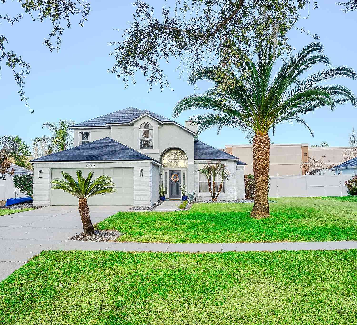 Homes For Sale - 5795 Windsor Hill Drive<br/> Port Orange, FL 32128