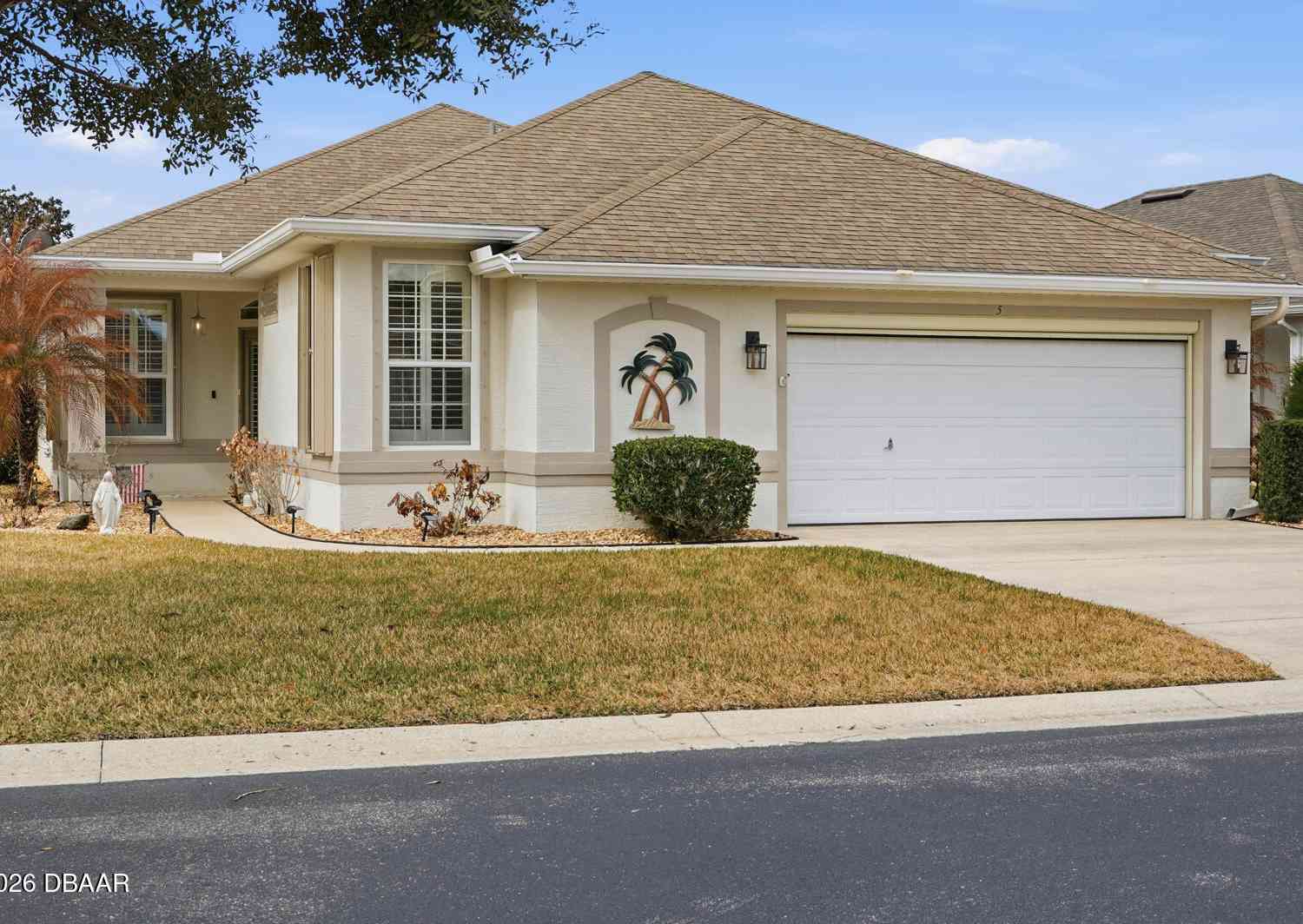 Homes For Sale - 5 Royale Lane<br/> Palm Coast, FL 32164