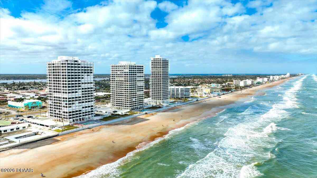 Condo For Sale - 2828 N Atlantic Avenue #1403<br/> Daytona Beach, FL 32118