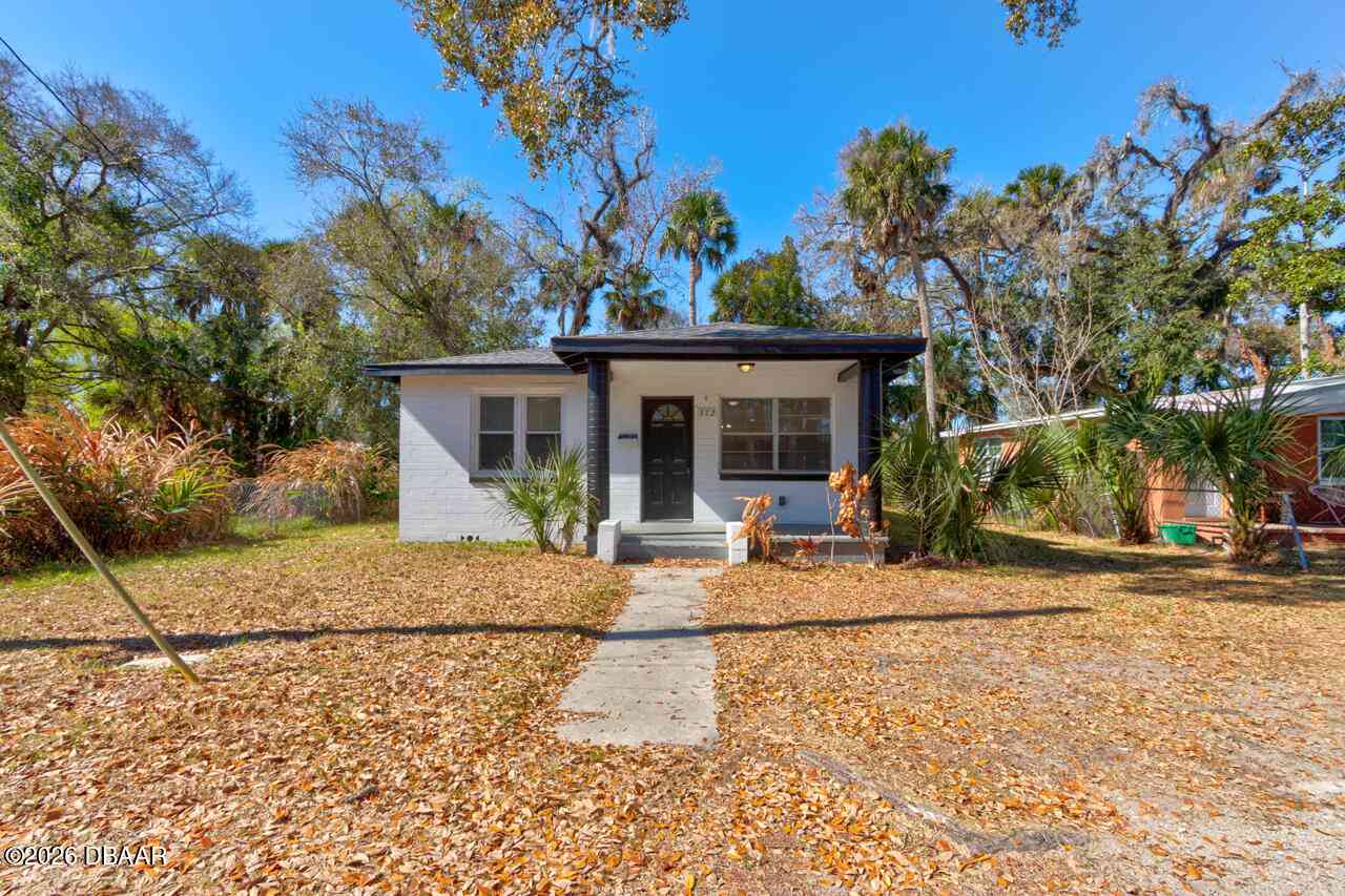 Homes For Sale - 372 Jefferson Street<br/> Daytona Beach, FL 32114