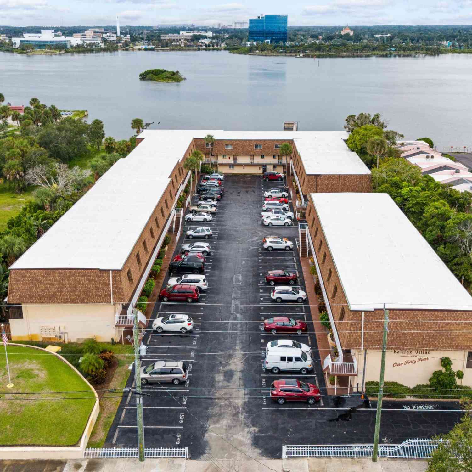 Condo For Sale - 144 S Halifax Avenue #26<br/> Daytona Beach, FL 32118