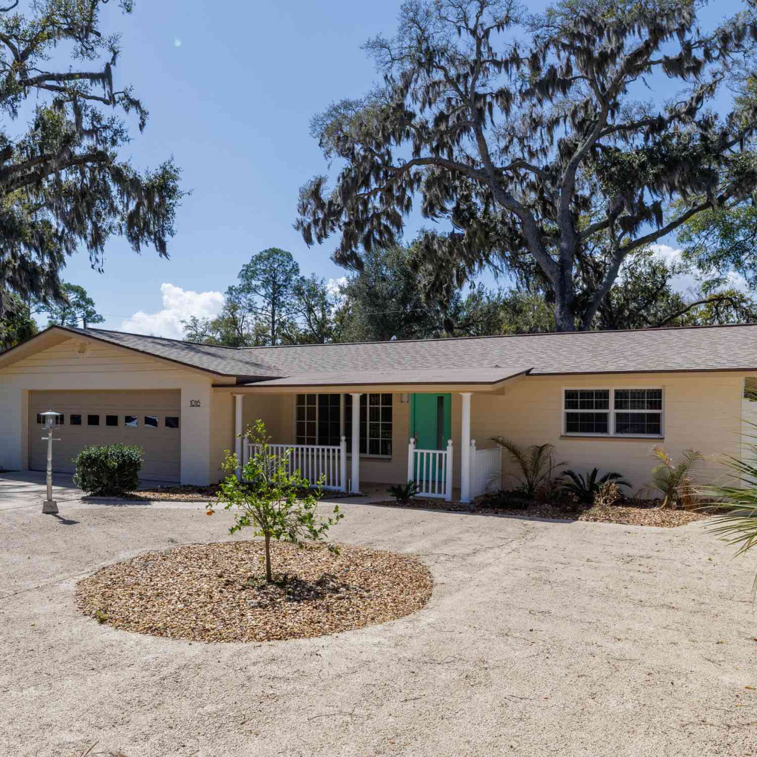 Homes For Sale - 1016 Cherokee Ranch Road<br/> Volusia County, Holly Hill, FL 32117