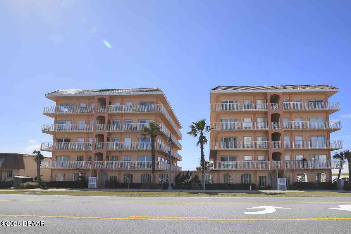 Condo For Sale - 3756 S Atlantic Avenue #104<br/> Daytona Beach Shores, FL 32118