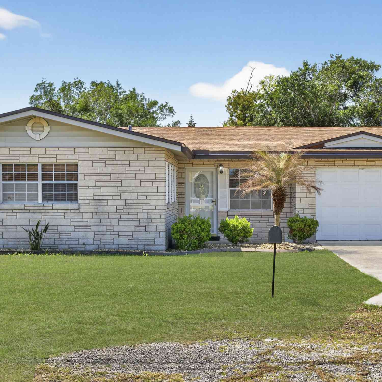 Homes For Sale - 1968 Carolina Avenue<br/> Ormond Beach, FL 32174