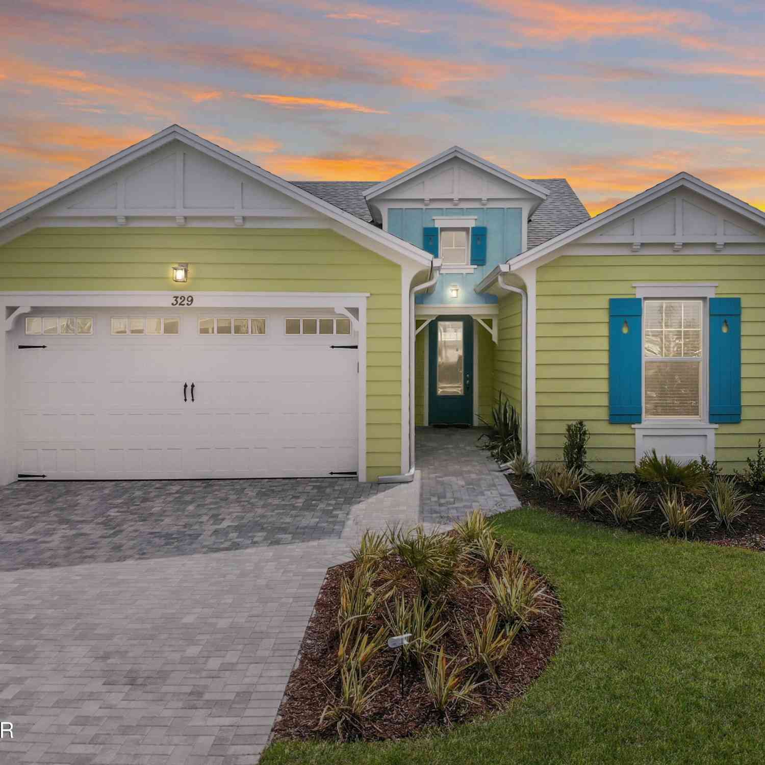 Homes For Sale - 329 Margaritaville Avenue<br/> Daytona Beach, FL 32124