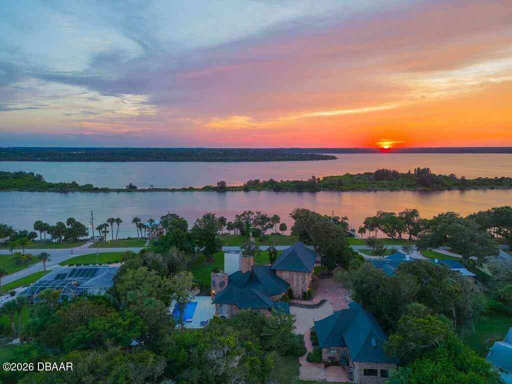 Homes For Sale - 2627 John Anderson Drive<br/> Ormond Beach, FL 32176