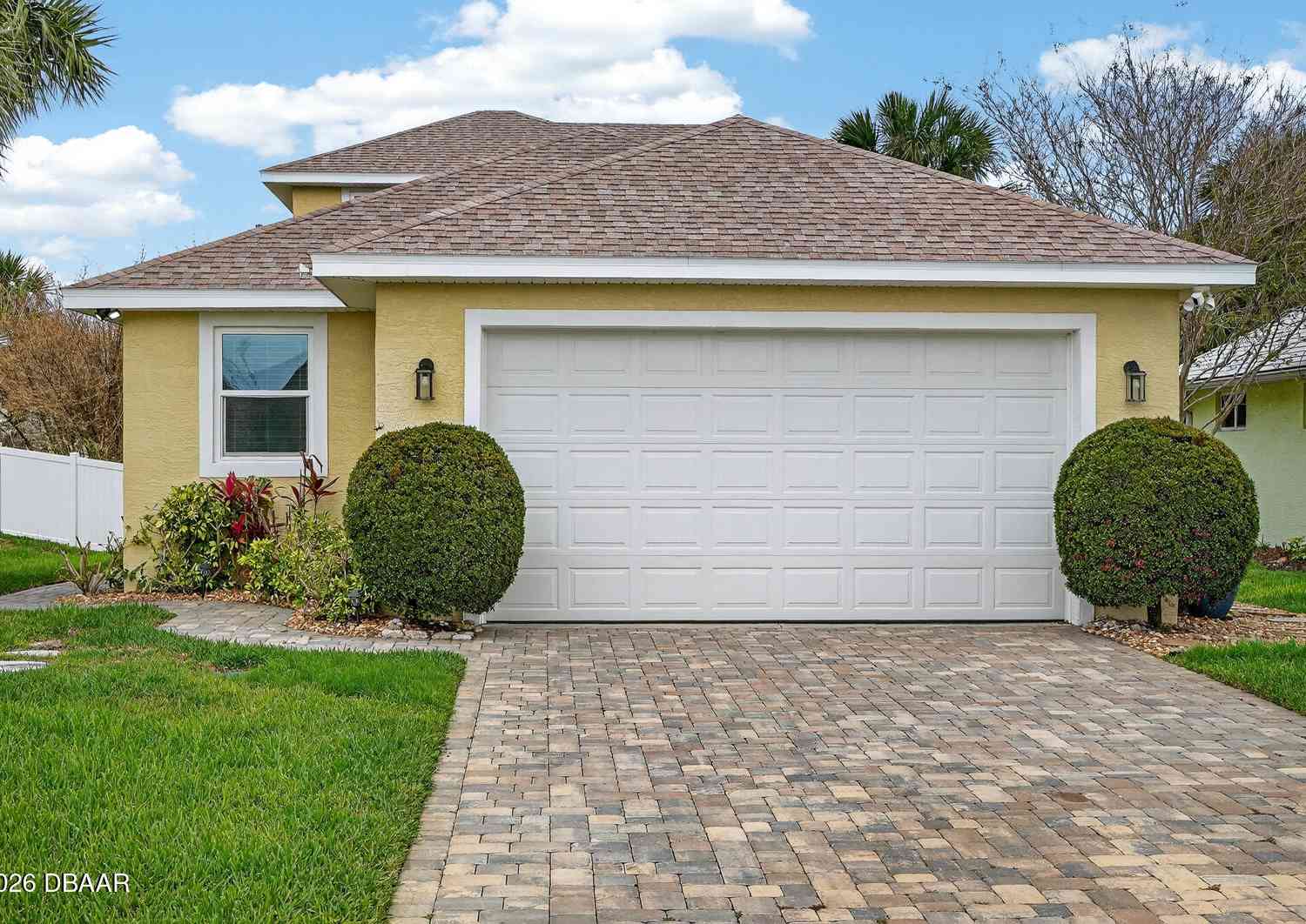 Homes For Sale - 141 Capri Drive<br/> Ormond Beach, FL 32176