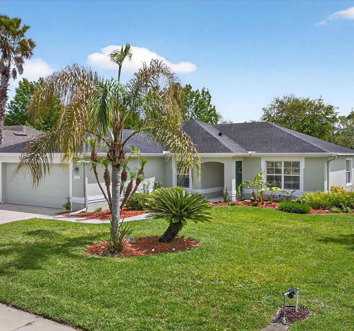 Homes For Sale - 261 Bayberry Lakes Boulevard<br/> Daytona Beach, FL 32124