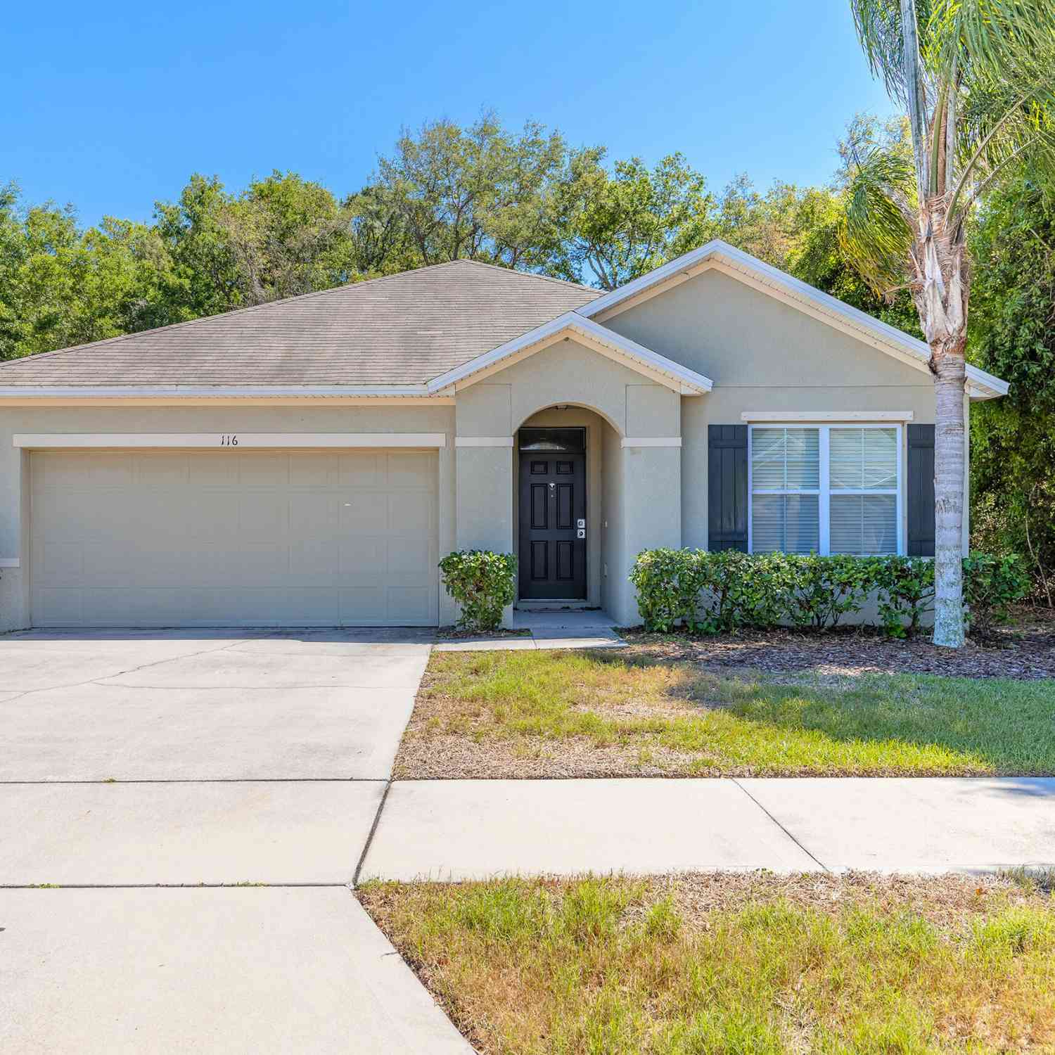 Homes For Sale - 116 Fishermans Cove Drive<br/> Edgewater, FL 32141