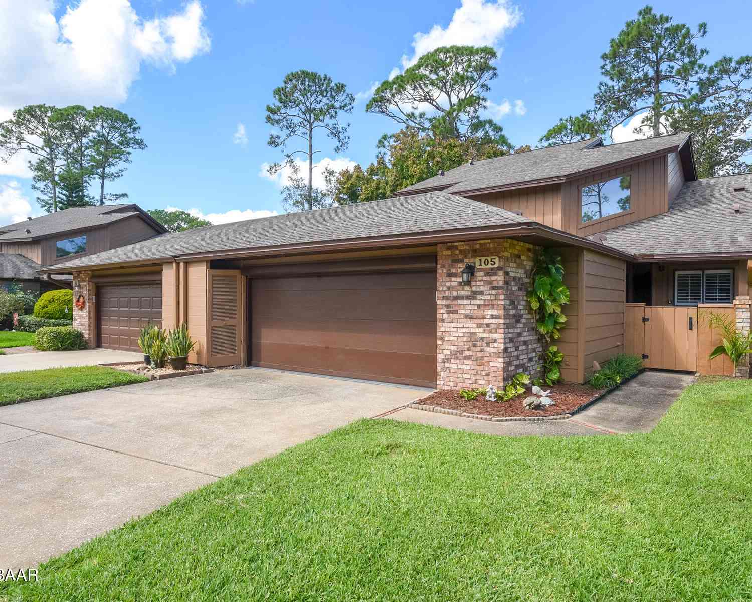 Townhouse For Sale - 105 Horseshoe Trail<br/> Ormond Beach, FL 32174