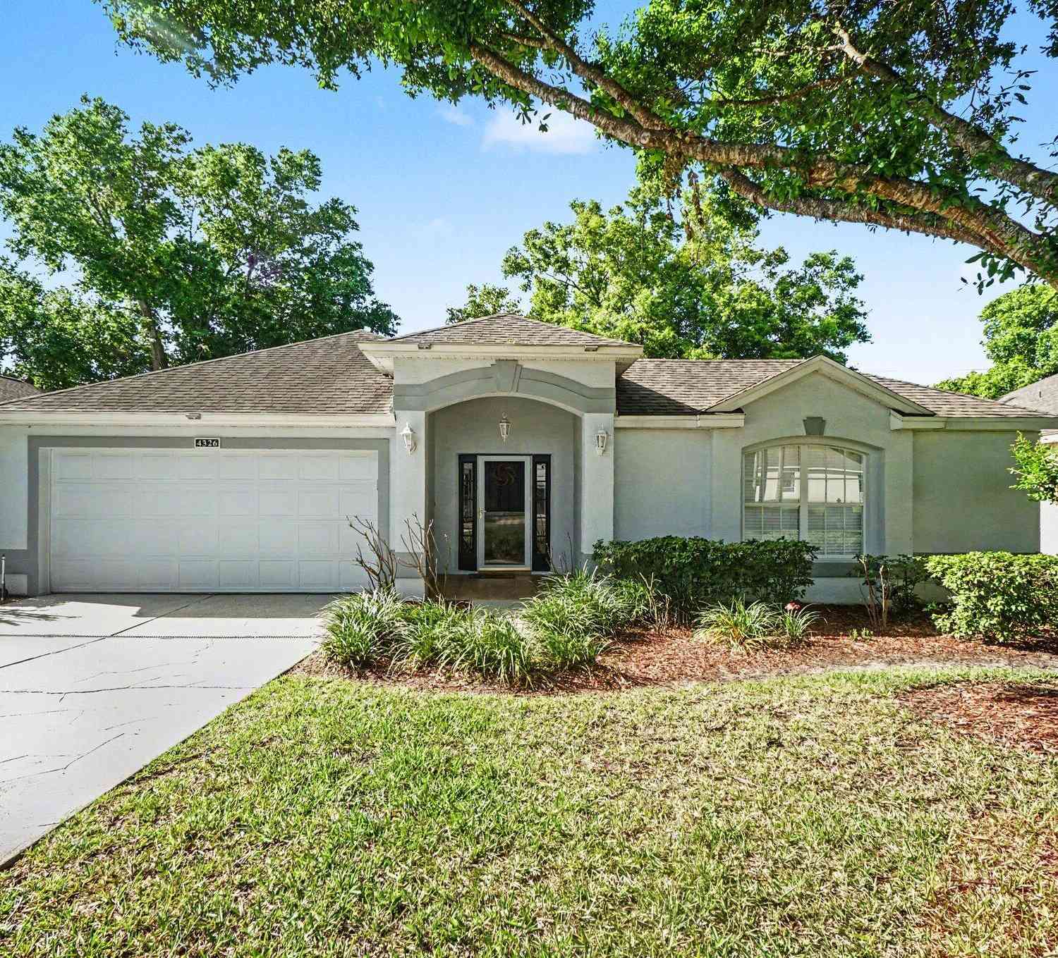 Homes For Sale - 4326 Hammersmith Drive<br/> Clermont, FL 34711
