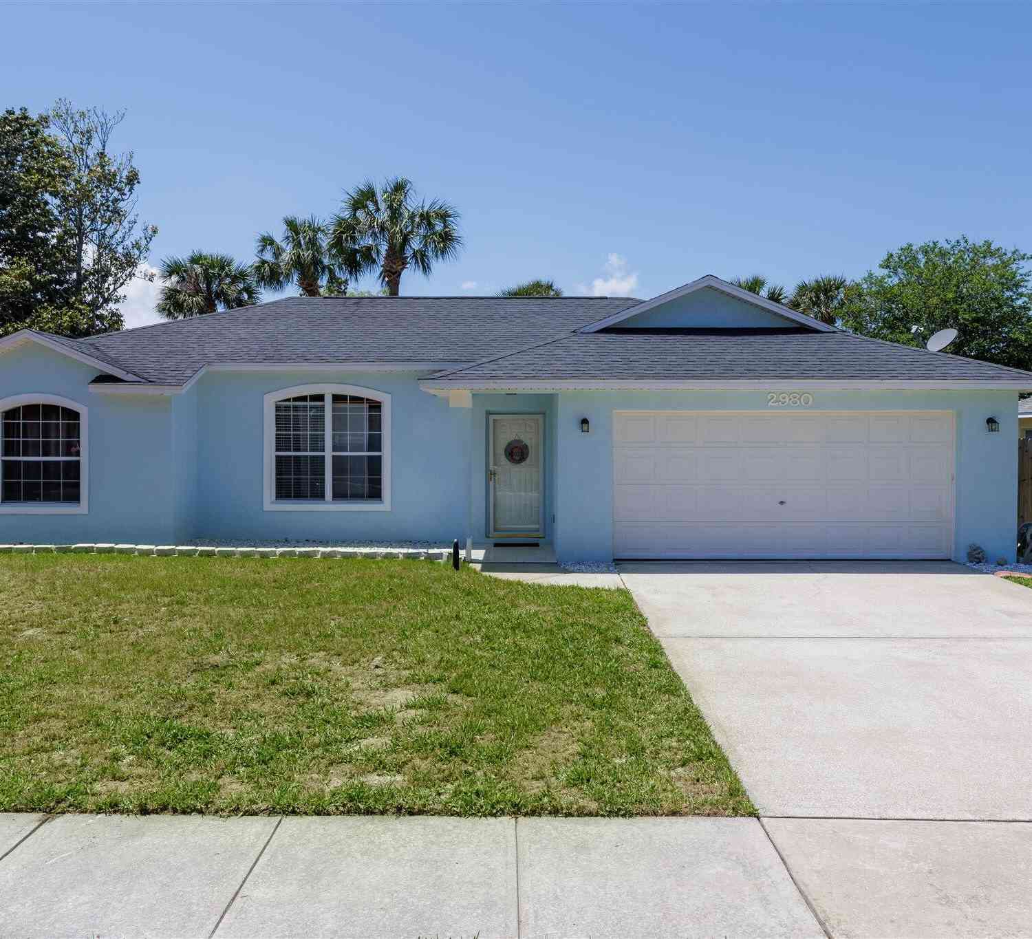 Homes For Sale - 2980 Windle Lane<br/> South Daytona, FL 32119