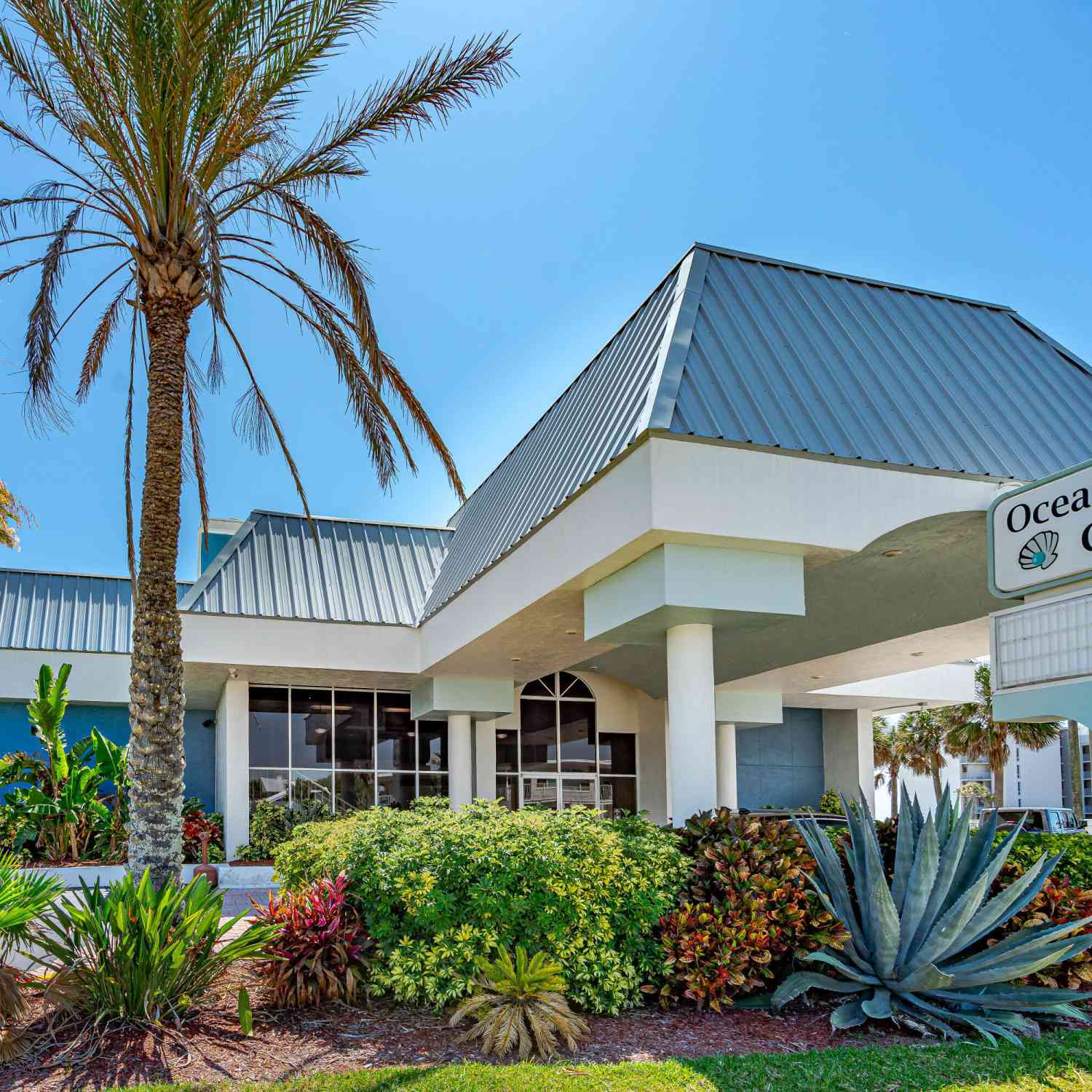 Condo For Sale - 935 S Atlantic Avenue #102<br/> Daytona Beach, FL 32118