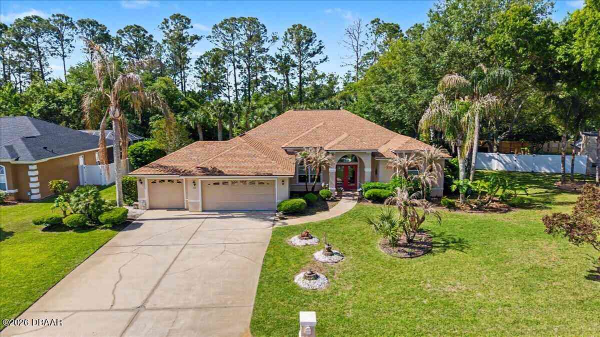 Homes For Sale - 11 Crescent Lake Way<br/> Ormond Beach, FL 32174