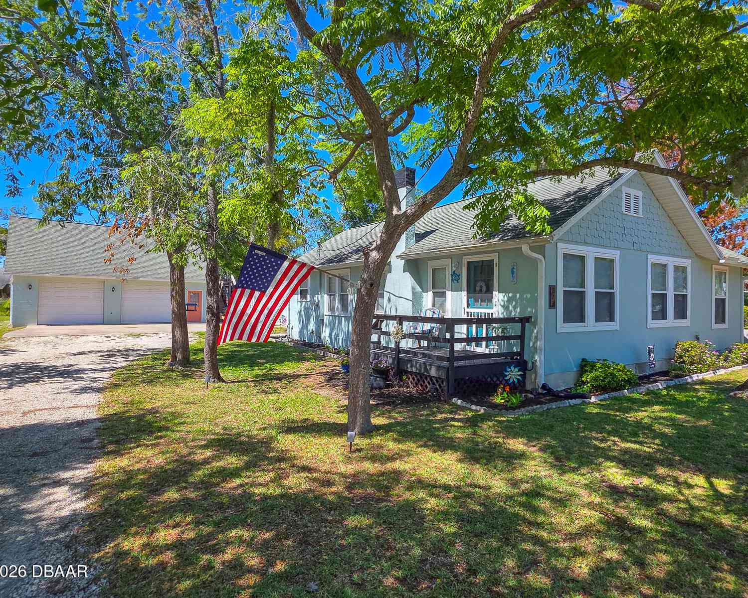 Homes For Sale - 121 E Palm Way<br/> Edgewater, FL 32132