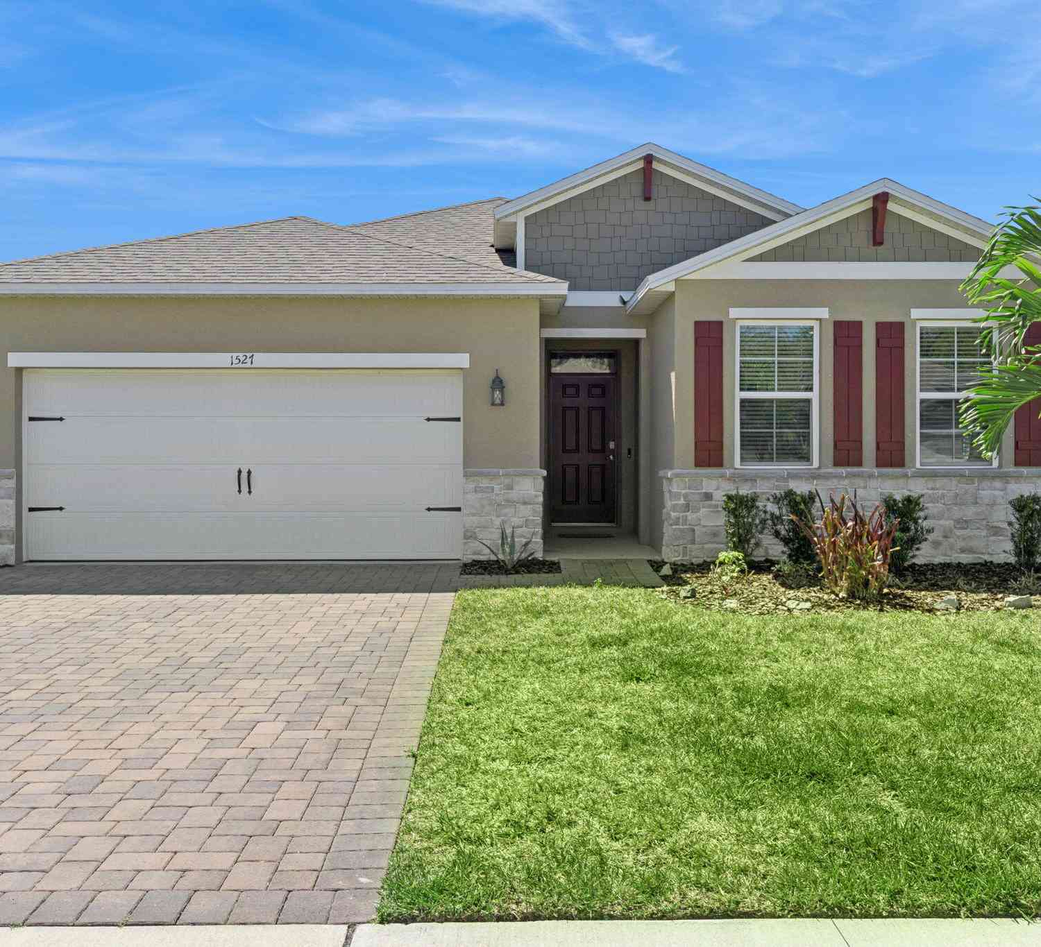 Homes For Sale - 1527 Delphi Way<br/> New Smyrna Beach, FL 32168
