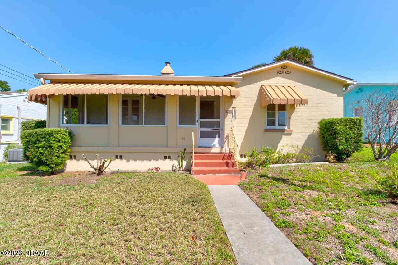 Homes For Sale - 25 Goodall Avenue<br/> Daytona Beach, FL 32118