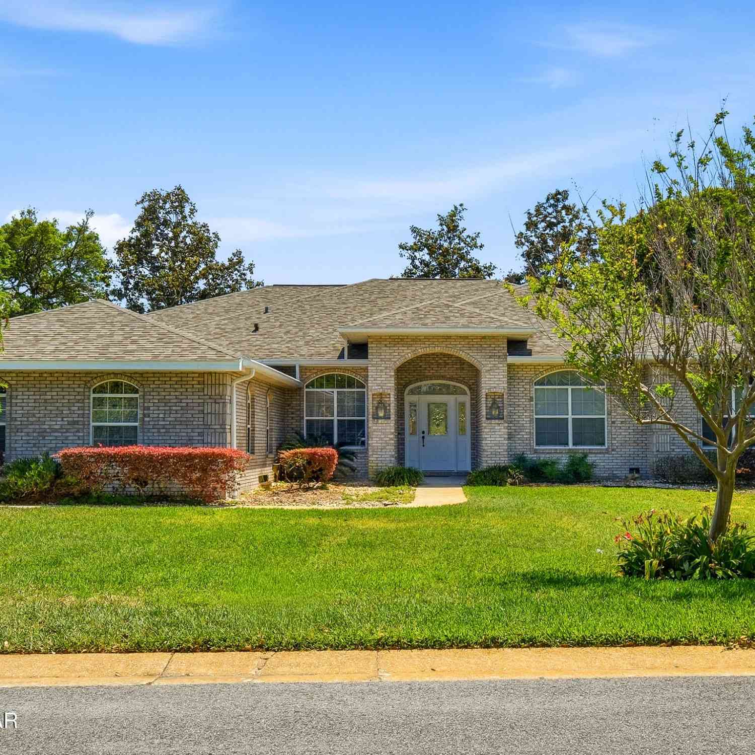 Homes For Sale - 552 Bottlebrush Court<br/> New Smyrna Beach, FL 32168