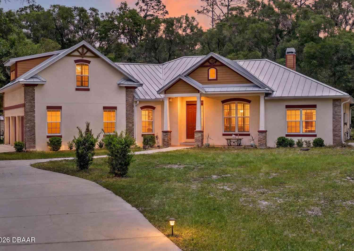 Homes For Sale - 1806 Glenwood Oaks Lane<br/> DeLand, FL 32720